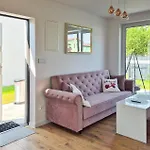 3 Bedroom Lovely Home In Wapnica Tatil Evi Wapnica (West Pomeranian)
