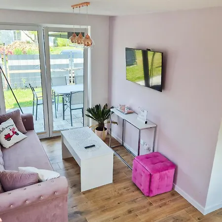 Gorgeous In Wapnica With Wifi 펜션 *